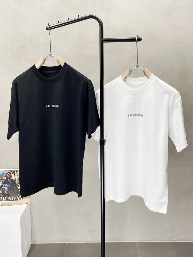 Balenciga巴黎世家独家专供新款原单男士休闲春夏短袖 高端定制 高端版本 时尚百搭爆款进口面料 手感超柔软细腻 穿着亲肤舒适 高端精品 代工厂精细做工 上