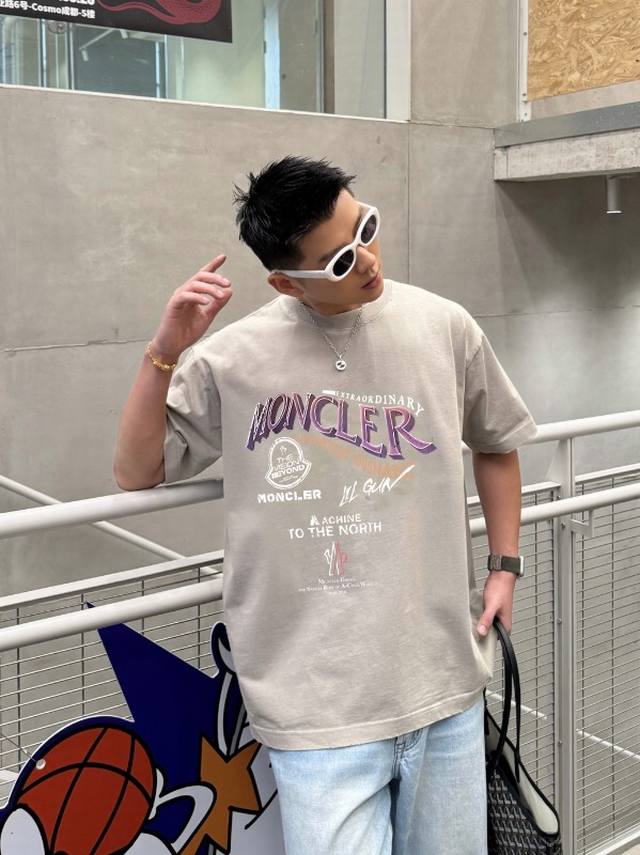 Moncle* 蒙口2025夏季新款 个性logo印花 定制面料300 短袖t恤 男女同款 尺码：S M L XL XXL 五个码 颜色：黑色 白色 玫红色 铁