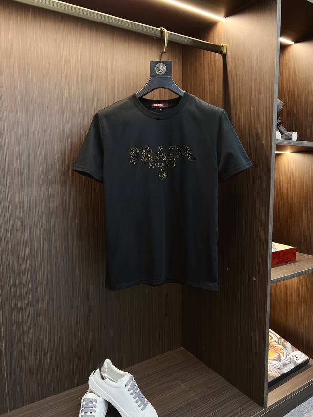 PRADA 普拉达 2025年春夏新品上新 三标齐全 圆领短袖T恤 好货不用过多介绍 看细节 专柜码数：M-4XL