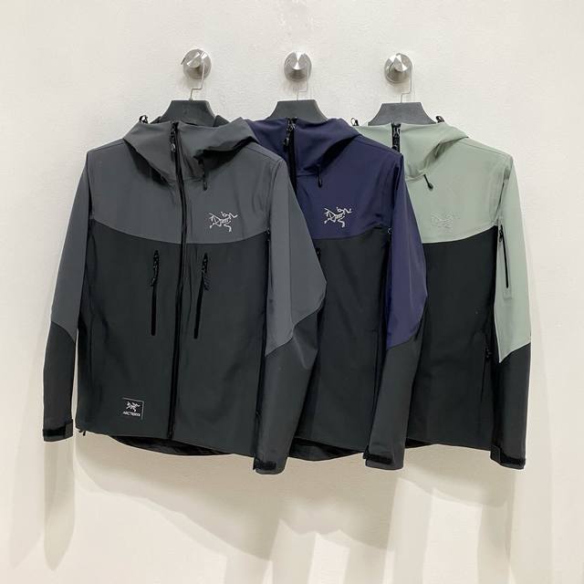 开春新品 ARC’TERYX*始祖鸟24ss新款轻薄硬壳冲锋衣 百搭户外男女同款 采用原厂GORE-TEX科技面料 细节辅料全部同步gtx材质严密防风！不易脏污