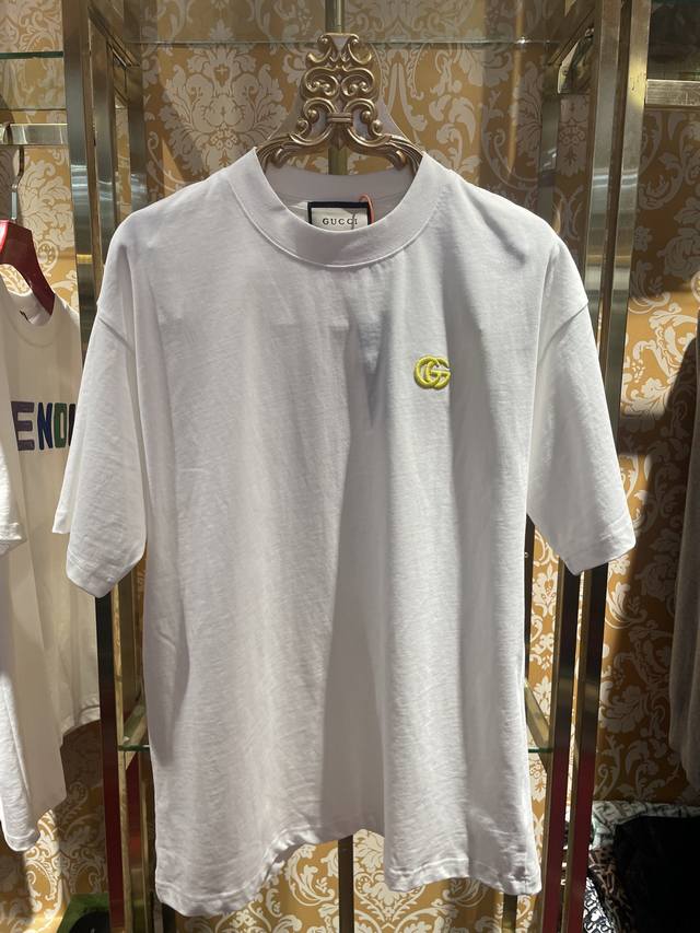 2025春夏新款 GUCCI 古驰新款纯棉绣花logo 码数：S M L XL 颜色：黑 白